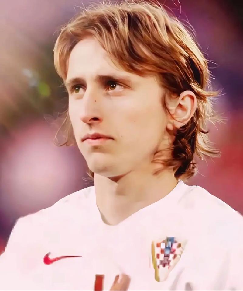 欧冠淘汰赛前瞻：曼联对阵巴黎,