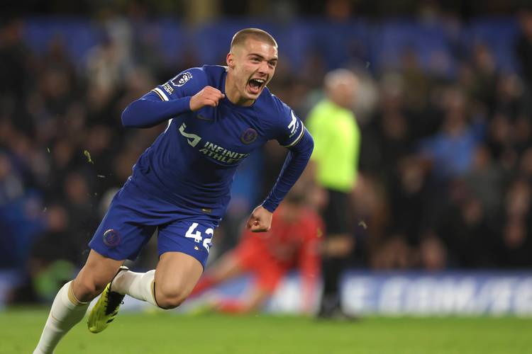 波神&杰伦·约翰逊半场联手31分，得分超全队一半