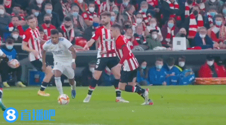 阿森纳以2-0击败布伦特福德，扩大领先优势，巩固争冠地位。